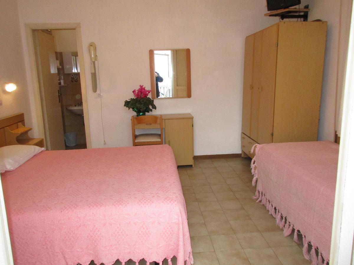 Hotel Pensione Ornella Cesena Bagian luar foto