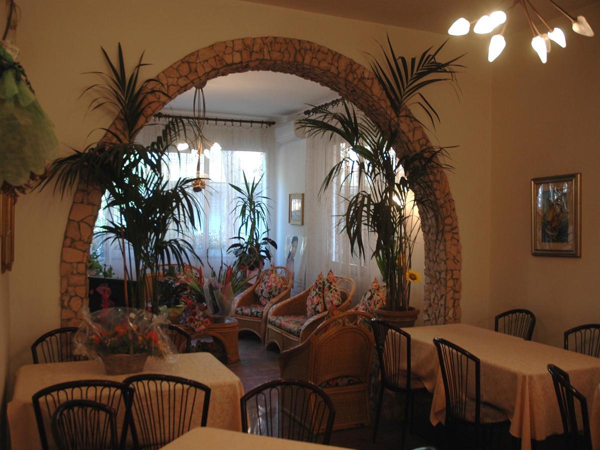 Hotel Pensione Ornella Cesena Bagian luar foto