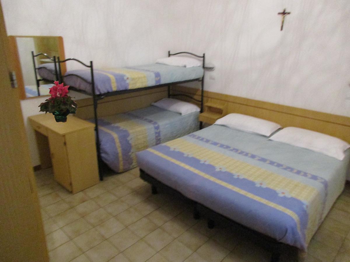Hotel Pensione Ornella Cesena Bagian luar foto