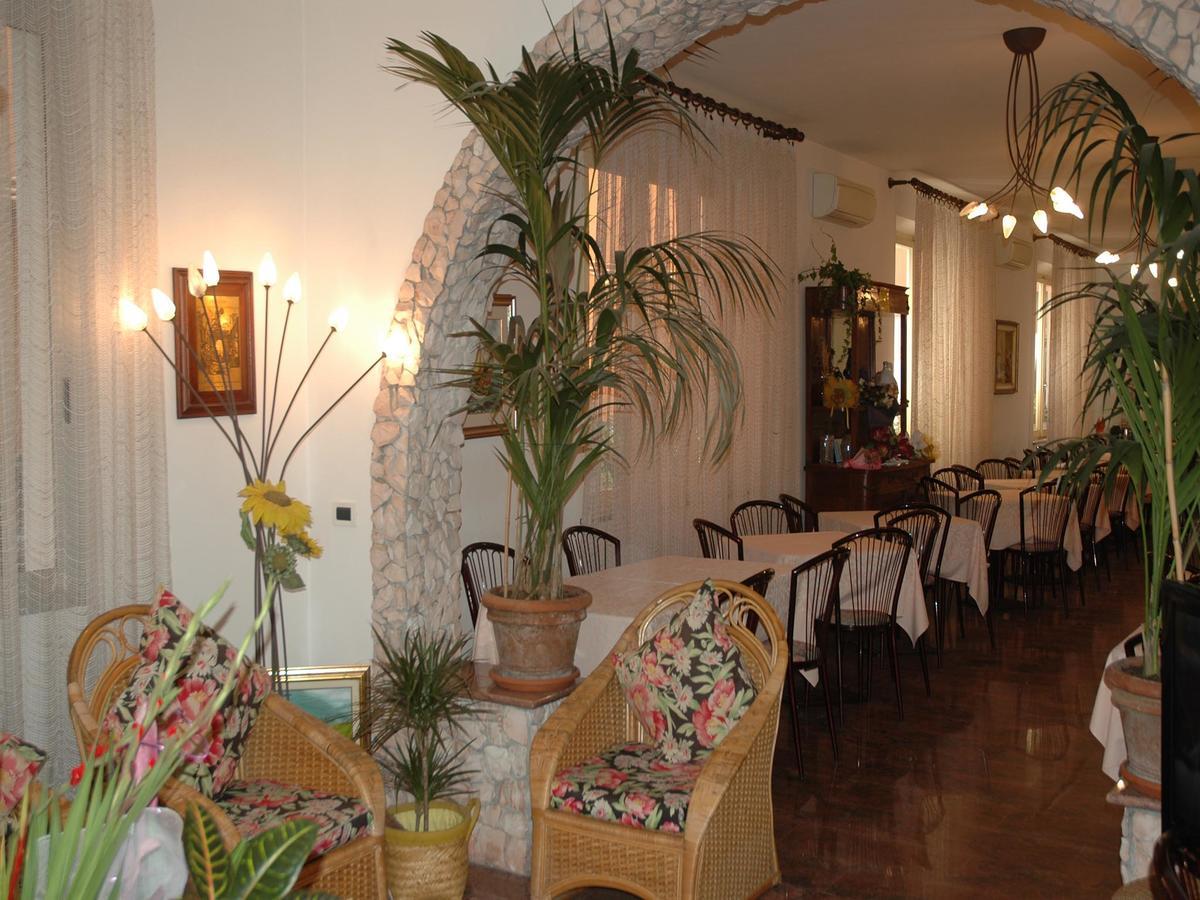 Hotel Pensione Ornella Cesena Bagian luar foto